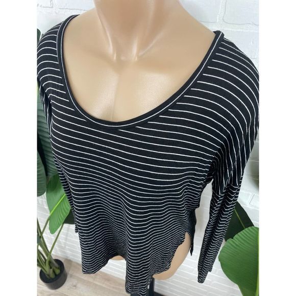 Soprano long sleeved black striped top - Picture 2 of 5